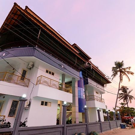 Oyo 11891 Amare Beach Resorts Alappuzha Exterior photo